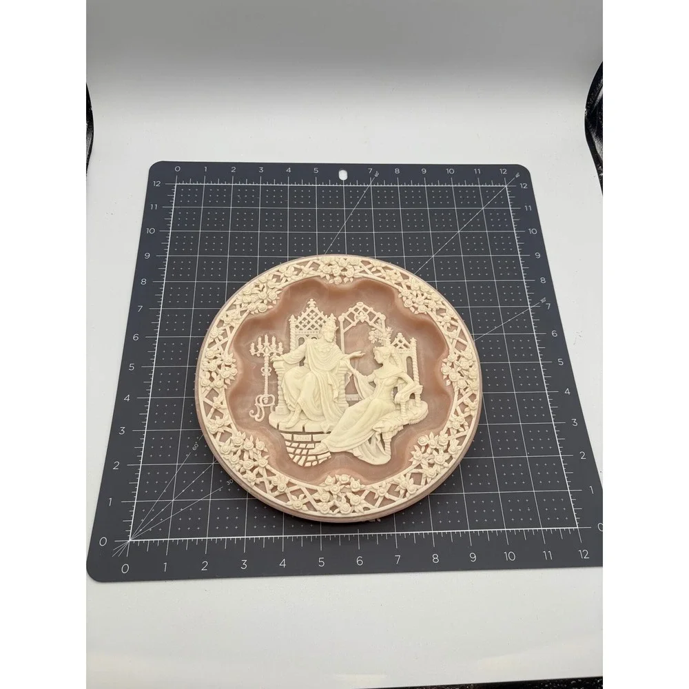 Incolay Studios Shakespearean Lovers Plate Set of 4 Rose Carnelian Roger Akers